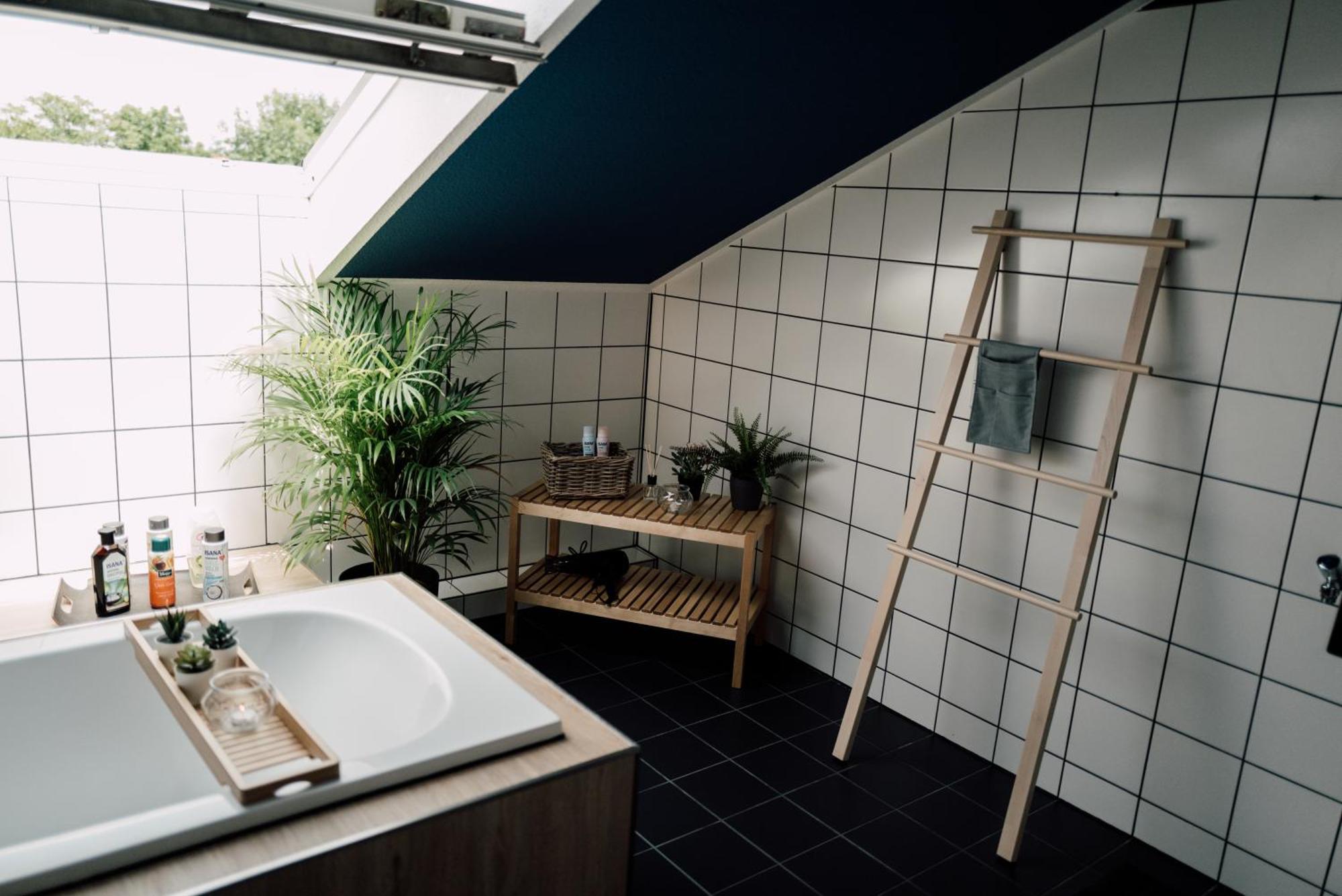 Rooftop Buddha Lounge - Im Dachgeschoss In Mit Waschmaschine Und Netflix
